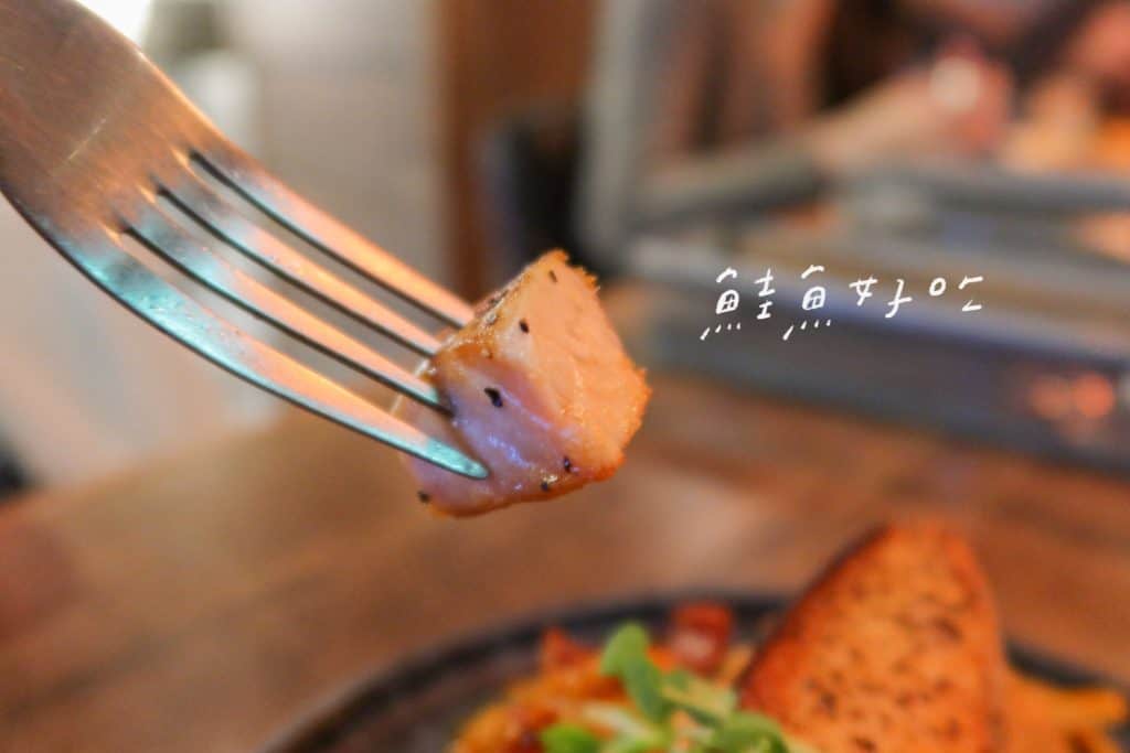 Range Bistrokaya 鐵板精肉餐酒館 拿坡里鮭魚排義大利寬麵