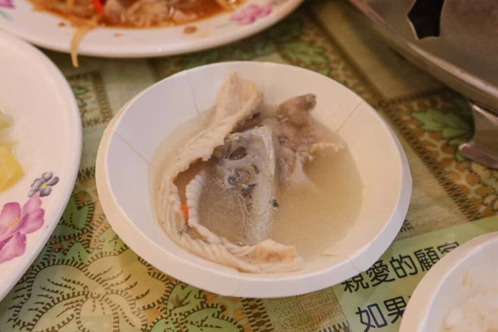 新川生鱘龍鱒魚餐廳 台中谷關美食餐廳 當歸鱘龍魚煲湯