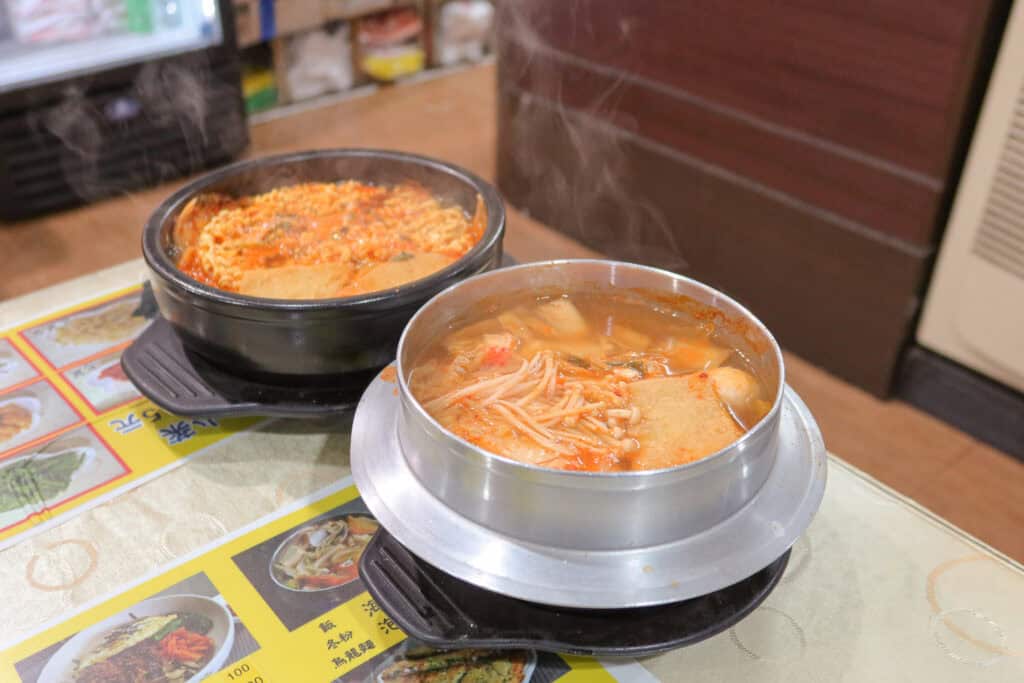 安京洙韓式料理 松山區美食推薦 韓國泡麵、泡菜鍋（冬粉）
