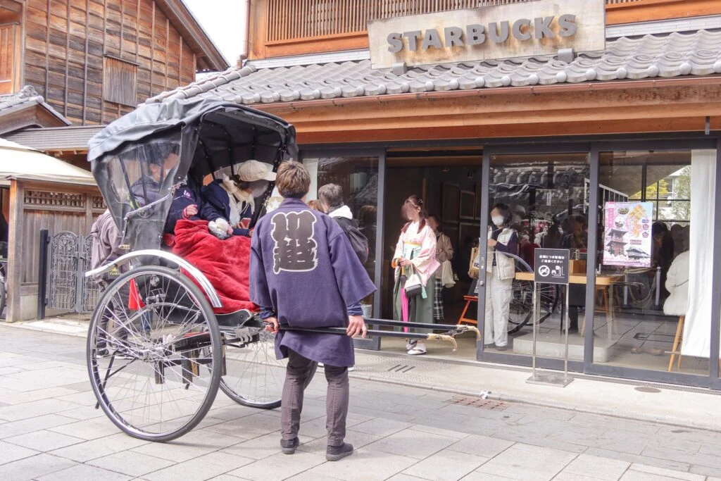 時の鐘(時之鐘) 埼玉川越景點 川越一日遊 川越星巴克 starbucks (川越鐘つき通り店)