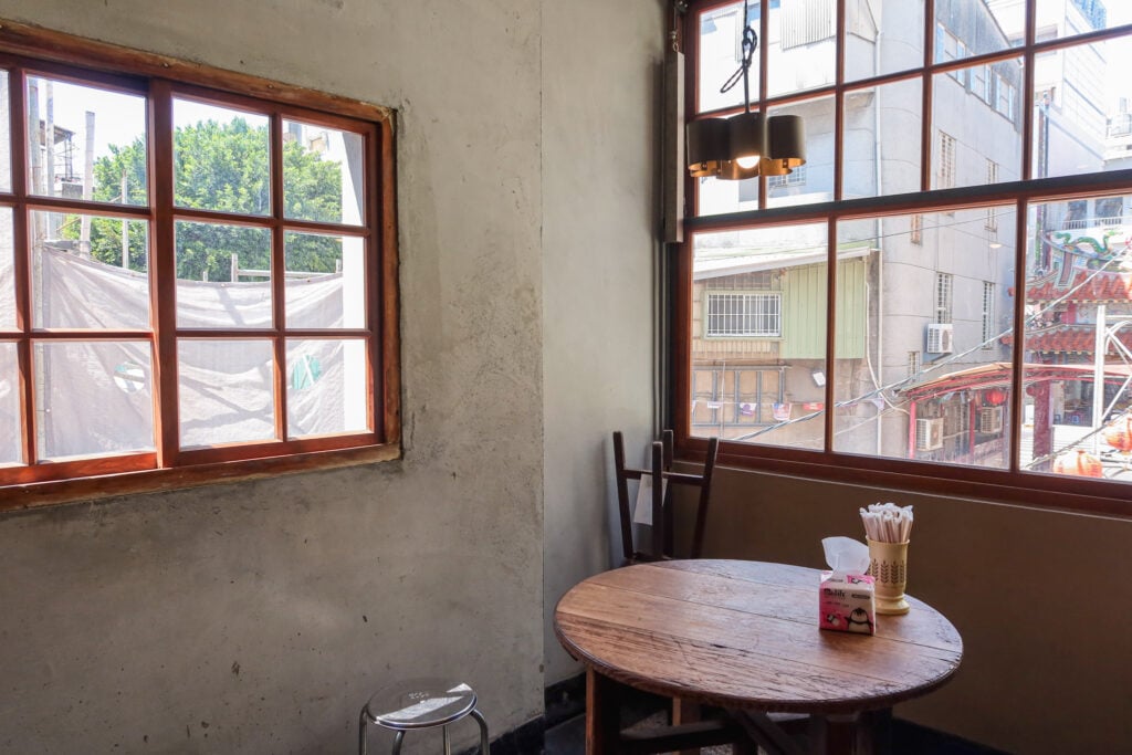 糯夫米糕 靠窗座位