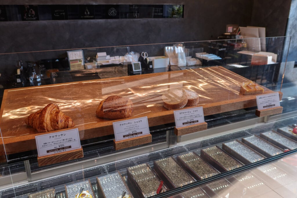 Le Musee de H 金澤店 櫥窗的麵包種類