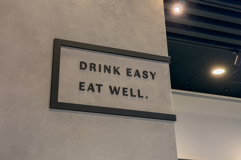 BOBBY FRIENDS. CAFE 巴比咖啡 店家標語