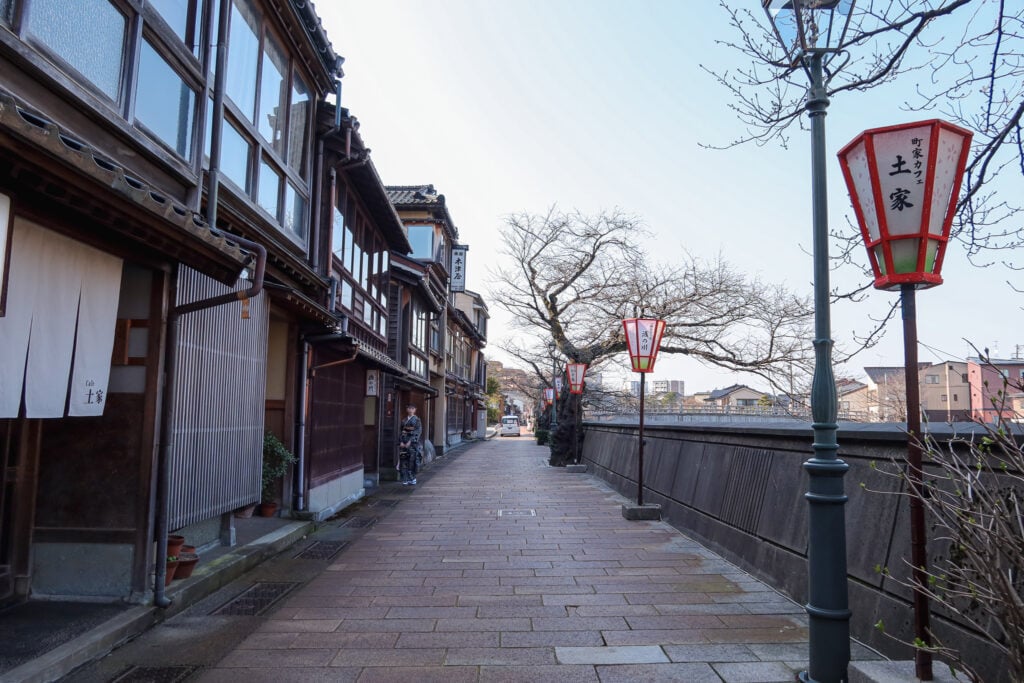 主計町茶屋街 街上並沒有多少行人
