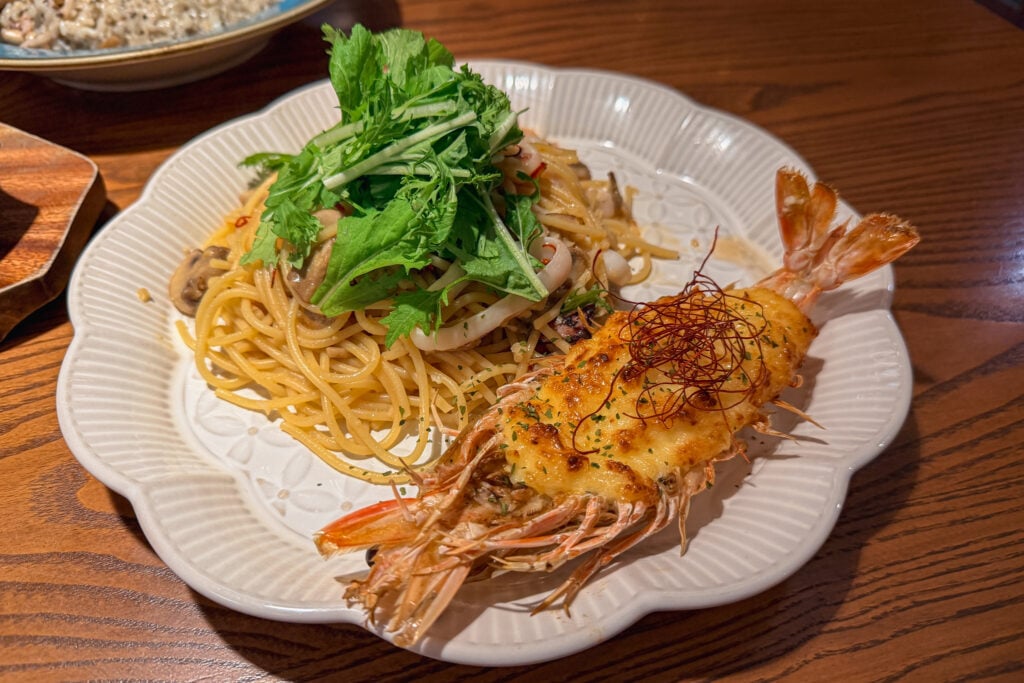 紀紀花 蒜辣明蝦海鮮麵 近照