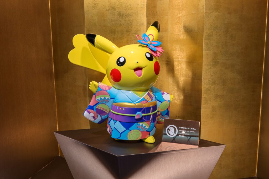 金澤寶可夢中心 金澤限定：加賀和服皮卡丘雕像