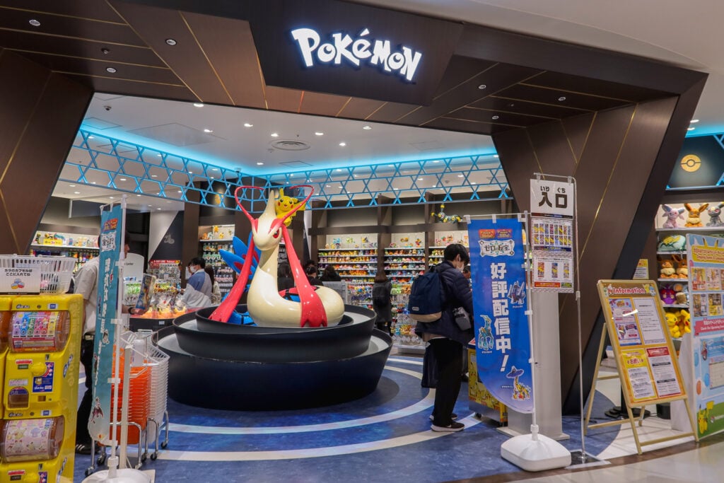 金澤寶可夢中心 門口象徵金澤車站鼓門模樣