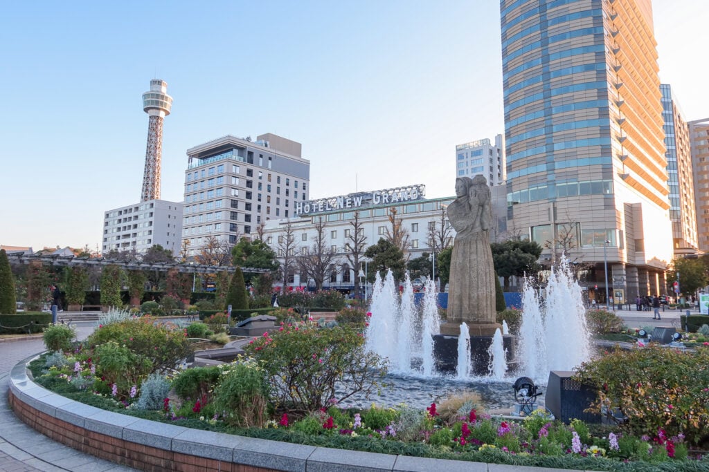 山下公園 水之守護神噴水池＆橫濱海洋塔