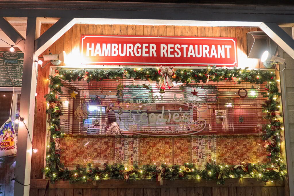 橫濱 codies 漢堡 燈飾佈置＆店外招牌