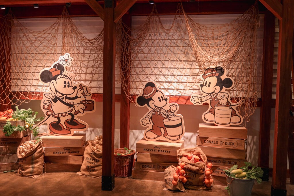 橫濱紅磚倉庫 Disney HARVEST MARKET by CAFE COMPANY 米奇＆米妮打卡佈置